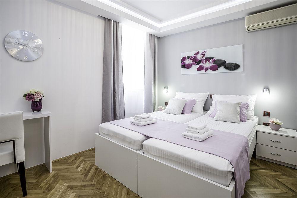 Split Apartments Peric エクステリア 写真