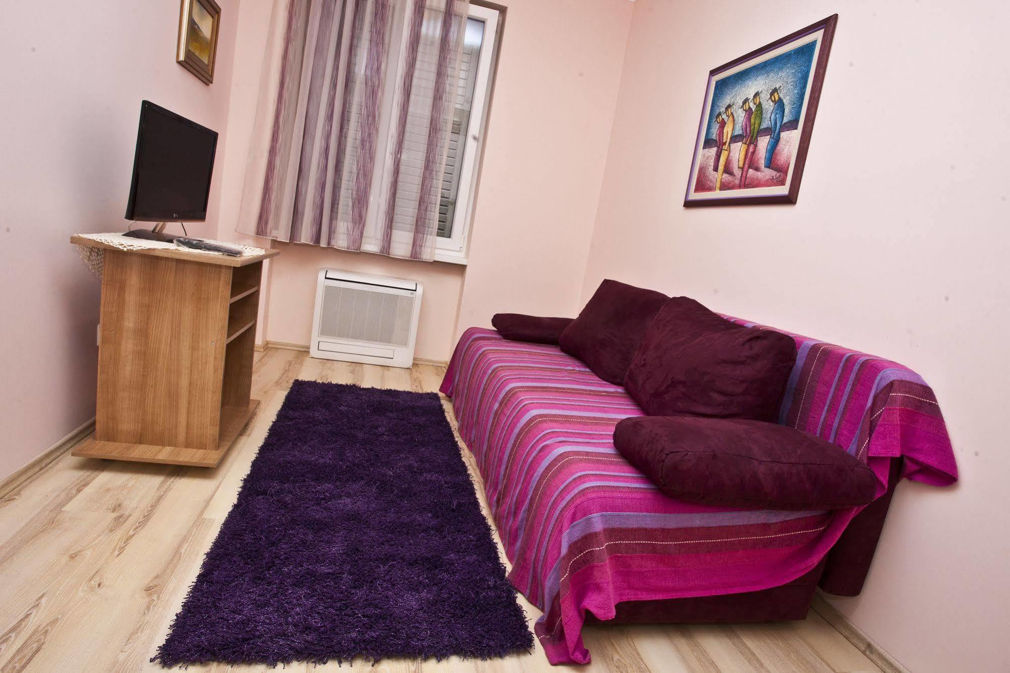 Split Apartments Peric エクステリア 写真