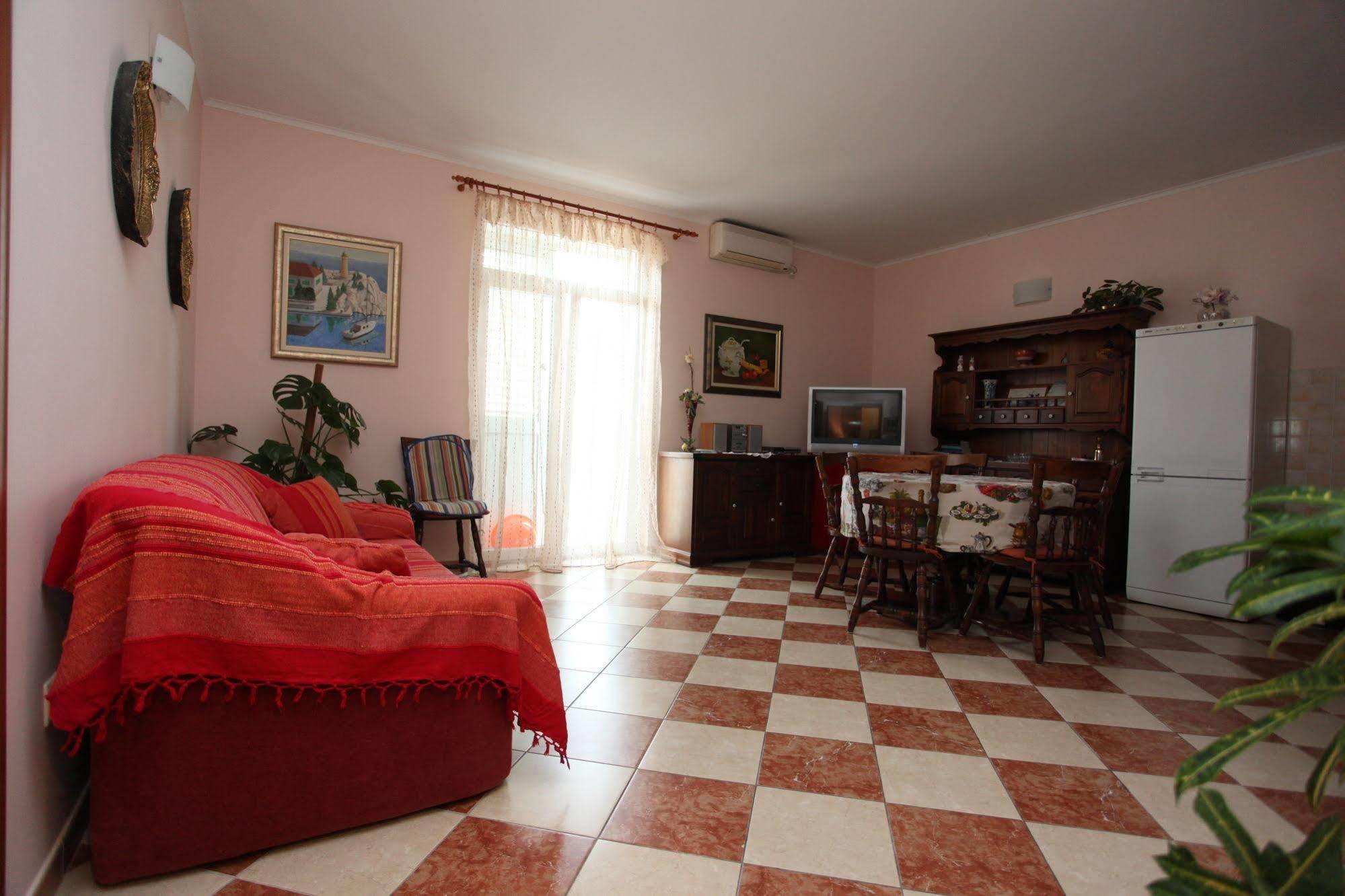 Split Apartments Peric エクステリア 写真