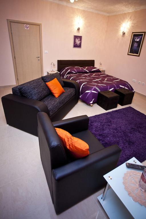 Split Apartments Peric エクステリア 写真